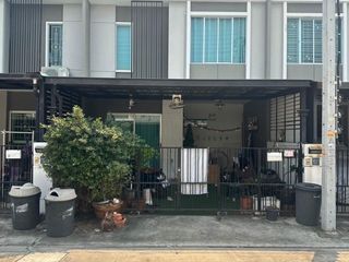 For sale 3 bedrooms townhouse in Sai Mai, Bangkok