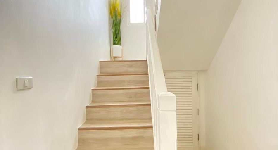 For rent 4 bedrooms house in San Sai, Chiang Mai