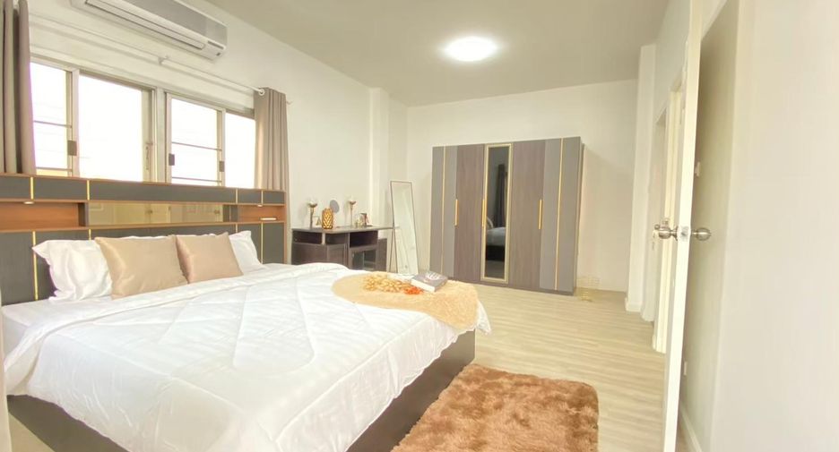 For rent 4 bedrooms house in San Sai, Chiang Mai