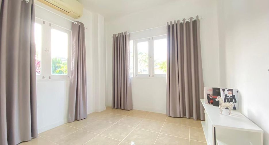 For rent 4 bedrooms house in San Sai, Chiang Mai