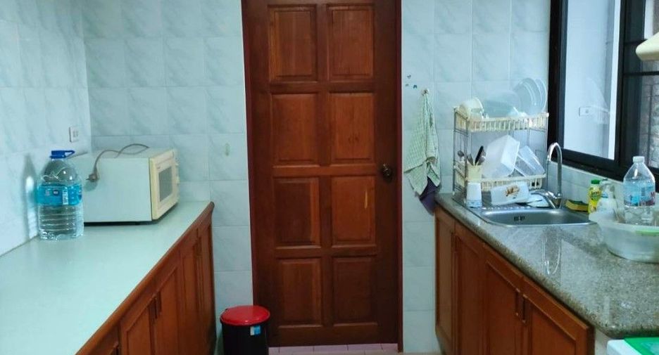 For sale 3 bedrooms condo in Si Racha, Chonburi