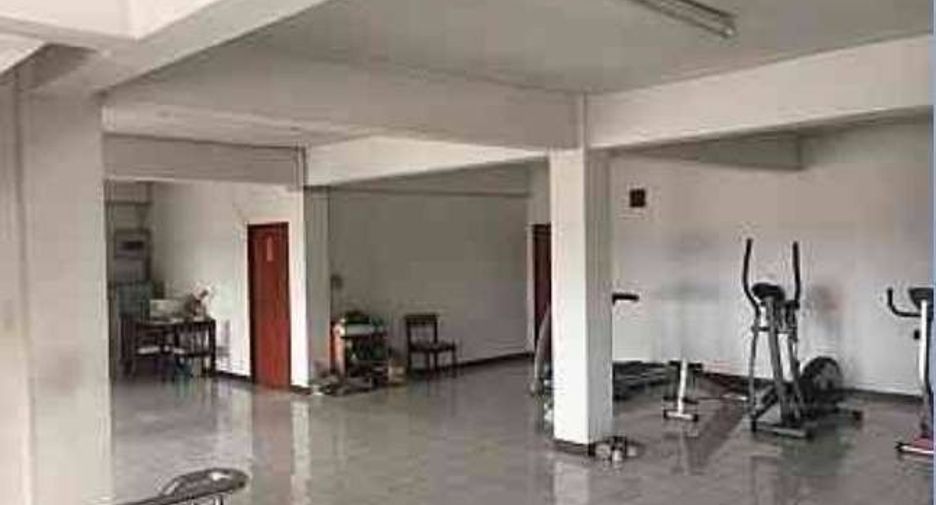 For sale 5 bedrooms retail Space in Sam Phran, Nakhon Pathom