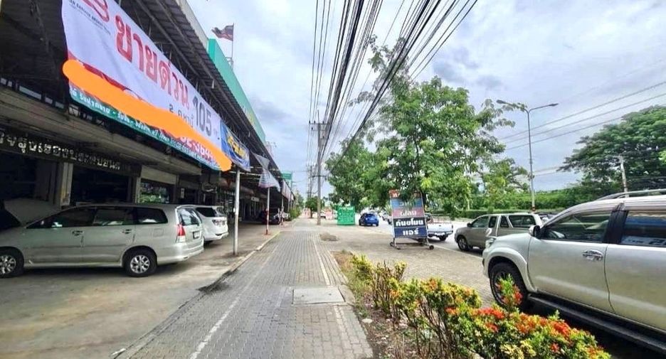 For sale 5 bedrooms retail Space in Sam Phran, Nakhon Pathom