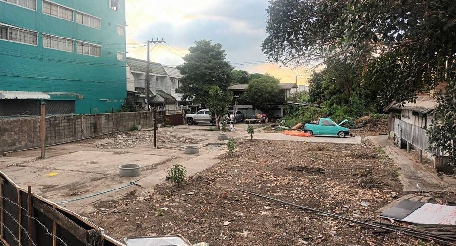 Terreno en venta en Bueng Kum, Bangkok