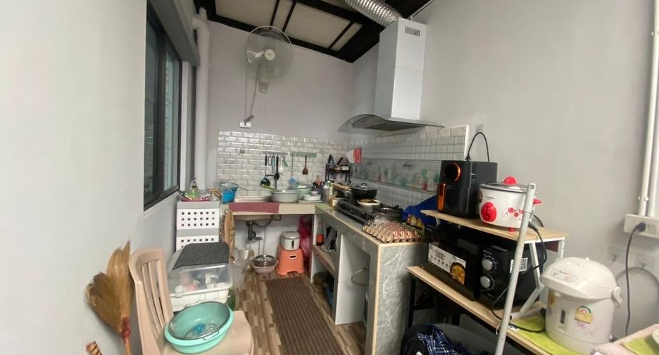 For rent そして for sale 3 ベッドルーム townhouse in Bang Bua Thong, Nonthaburi