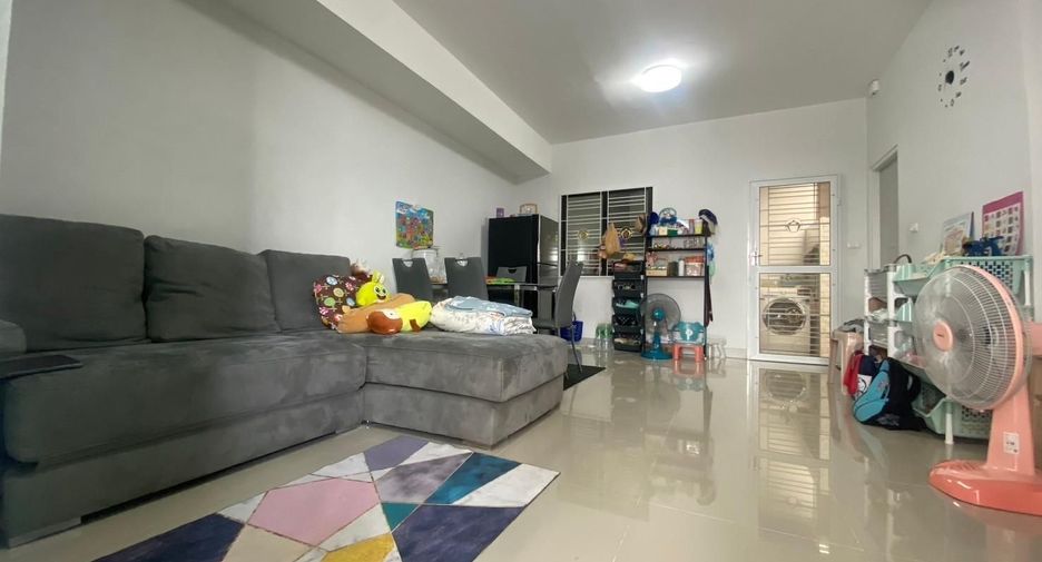 For rent そして for sale 3 ベッドルーム townhouse in Bang Bua Thong, Nonthaburi