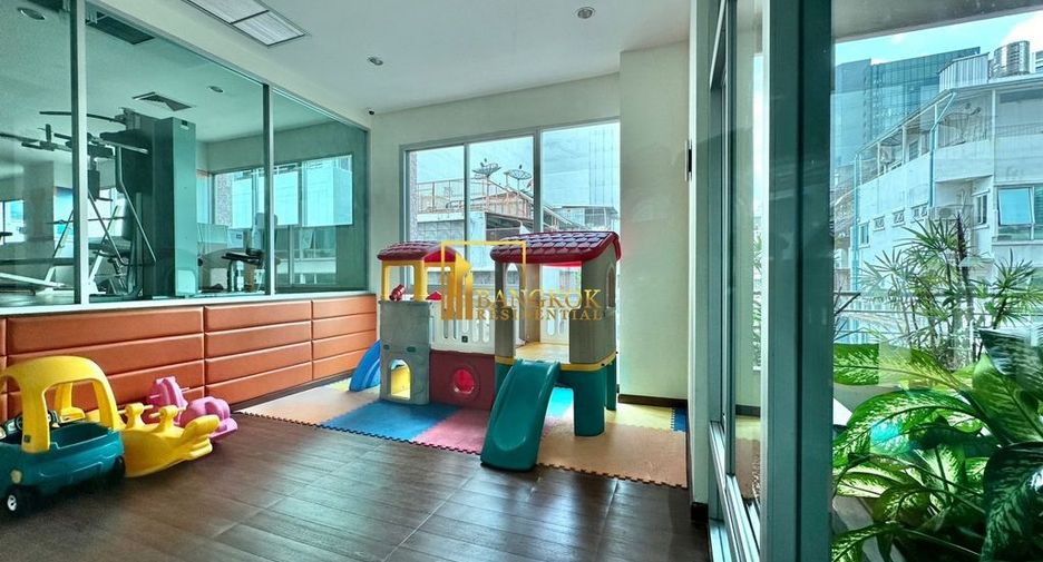 For rent 2 bedrooms condo in Bang Rak, Bangkok