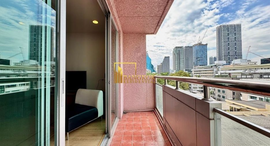 For rent 2 bedrooms condo in Bang Rak, Bangkok