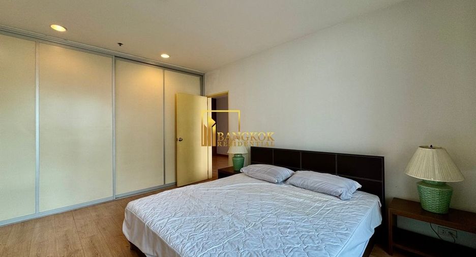 For rent 2 bedrooms condo in Bang Rak, Bangkok