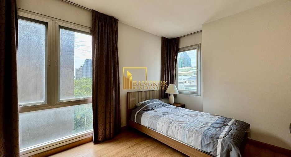 For rent 2 bedrooms condo in Bang Rak, Bangkok