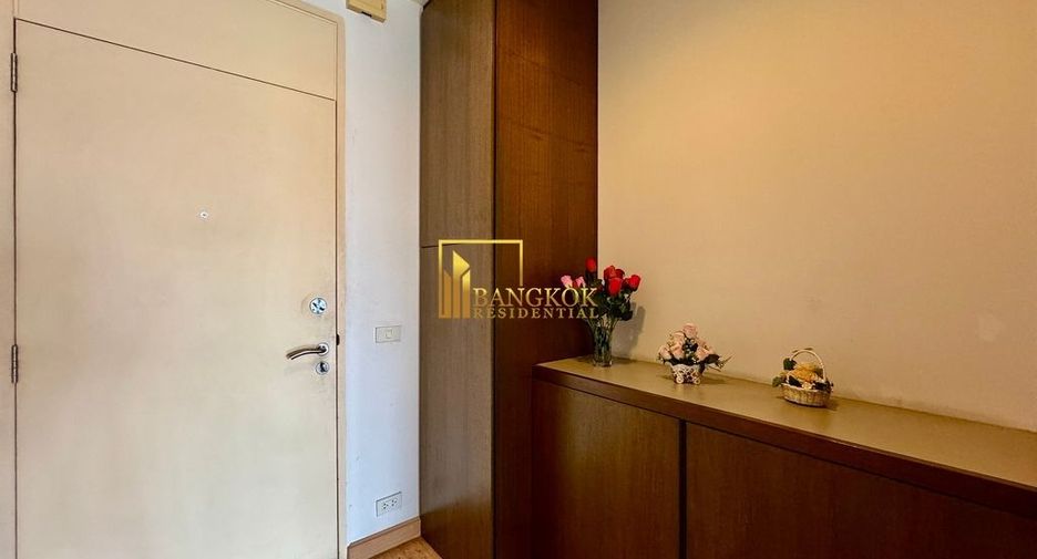 For rent 2 bedrooms condo in Bang Rak, Bangkok