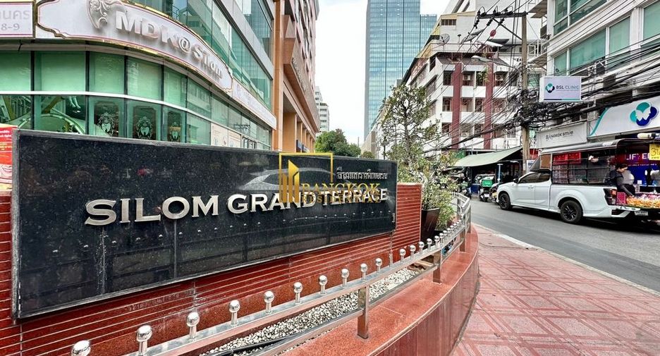 For rent 2 bedrooms condo in Bang Rak, Bangkok