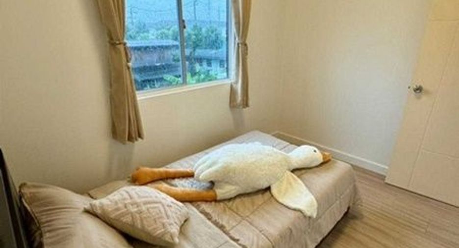 For rent 3 bedrooms townhouse in Bang Khae, Bangkok