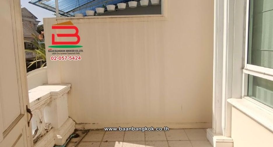 For sale 4 Beds townhouse in Mueang Nonthaburi, Nonthaburi