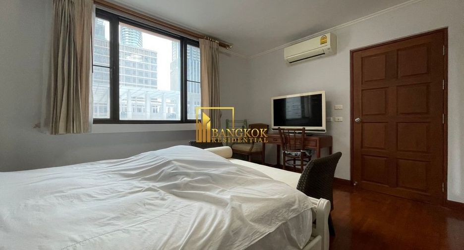 For rent 2 bedrooms condo in Pathum Wan, Bangkok