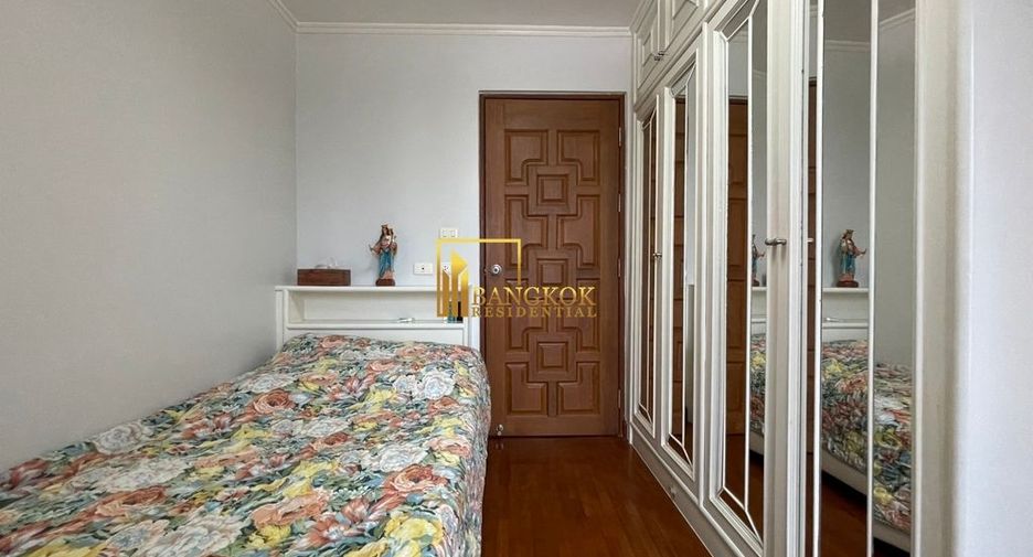 For rent 2 bedrooms condo in Pathum Wan, Bangkok