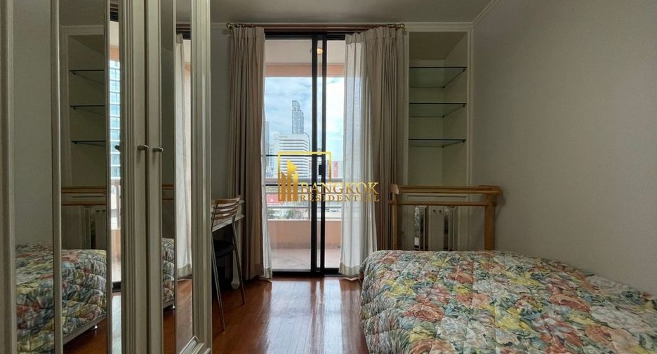 For rent 2 bedrooms condo in Pathum Wan, Bangkok