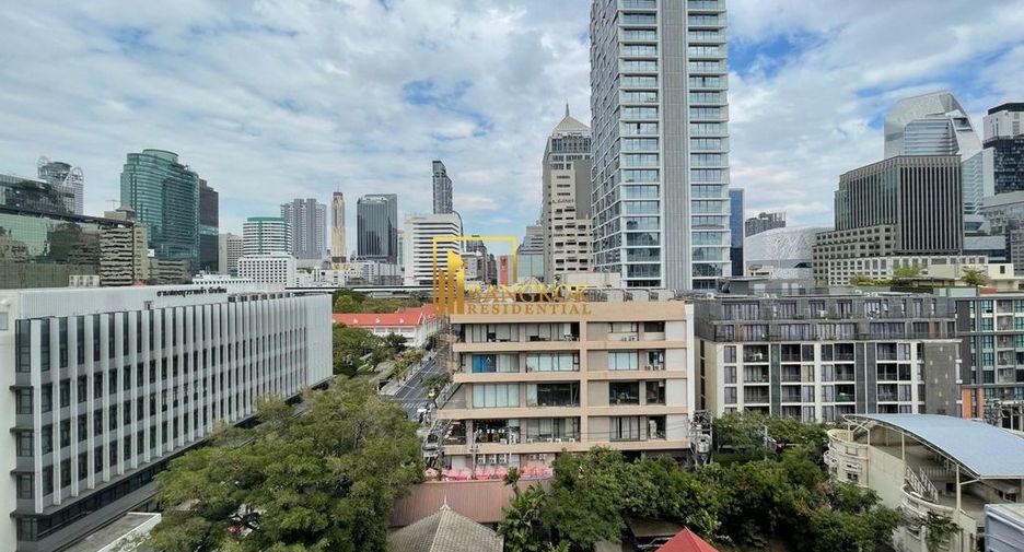 For rent 2 bedrooms condo in Pathum Wan, Bangkok