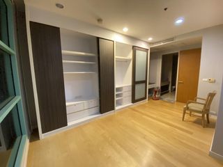 For sale 4 bed condo in Saphan Sung, Bangkok