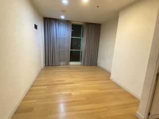 For sale 4 bed condo in Saphan Sung, Bangkok