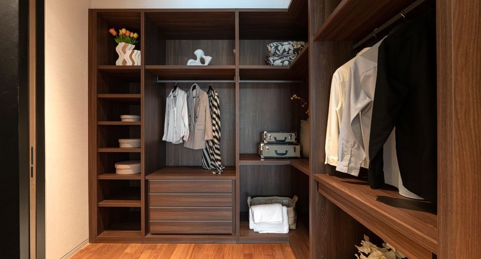 For sale 2 bed condo in Khlong San, Bangkok