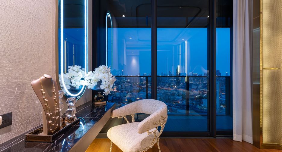 For sale 2 bed condo in Khlong San, Bangkok