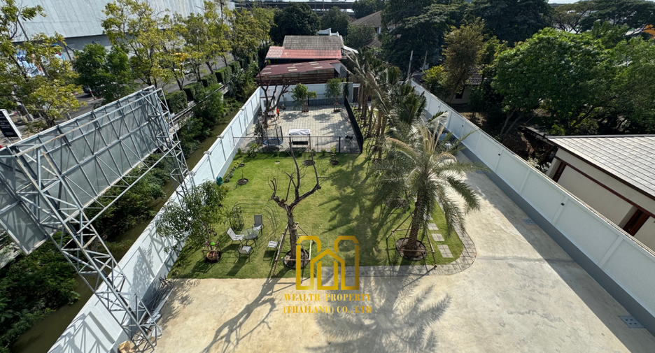 For rent and for sale 4 bedrooms house in Bang Na, Bangkok