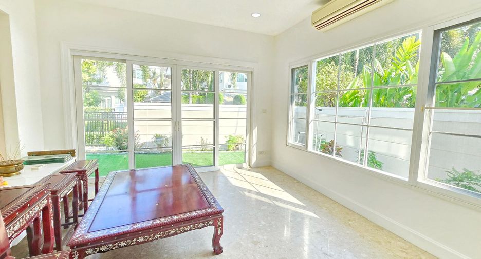 For sale 4 bedrooms house in Phasi Charoen, Bangkok