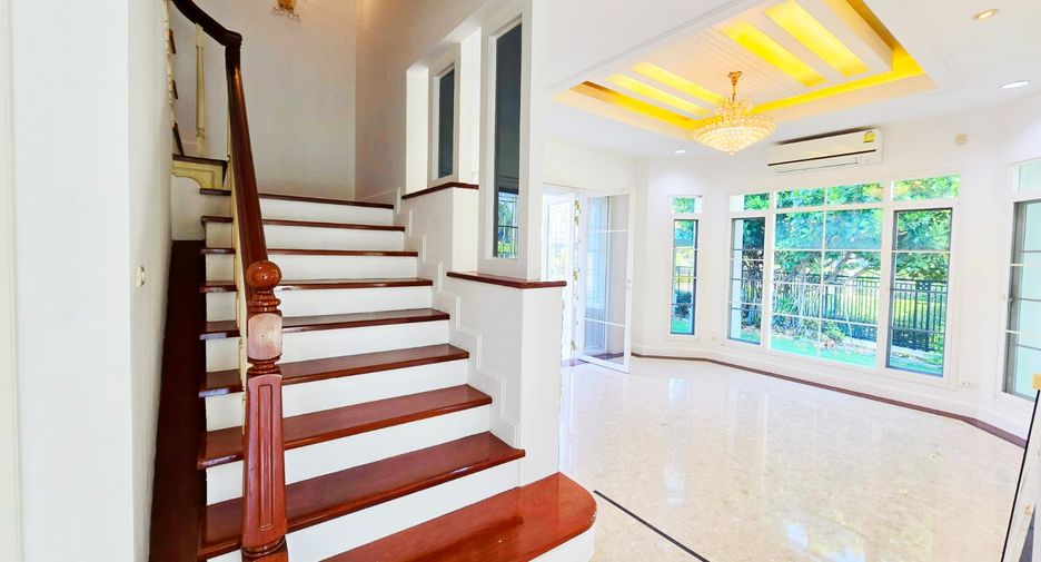 For sale 4 bedrooms house in Phasi Charoen, Bangkok