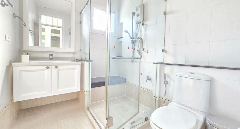 For sale 4 bedrooms house in Phasi Charoen, Bangkok