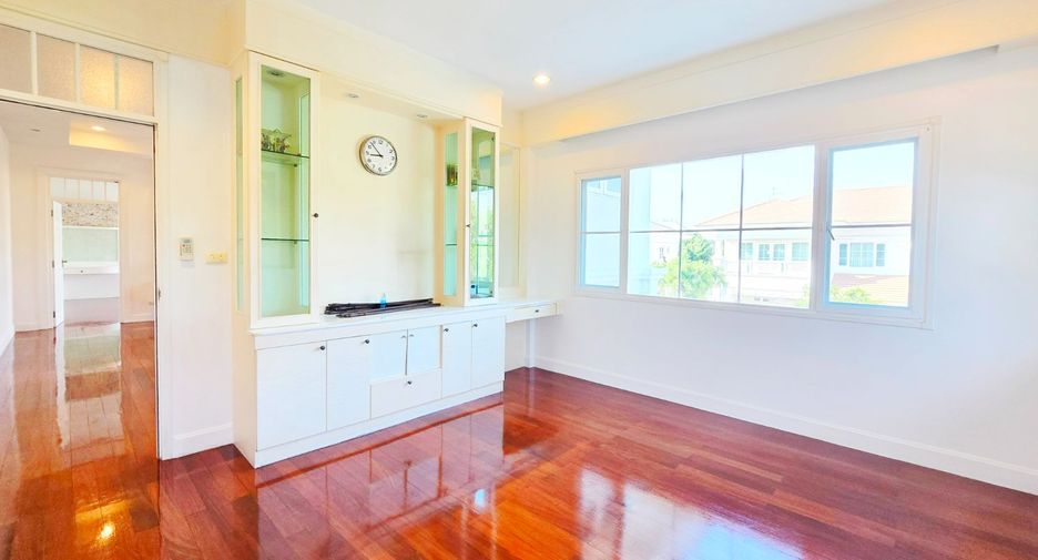 For sale 4 bedrooms house in Phasi Charoen, Bangkok