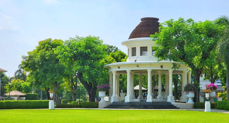 For sale 4 bedrooms house in Phasi Charoen, Bangkok