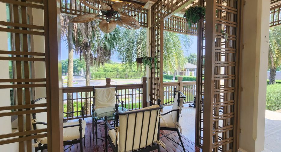 For sale 4 bedrooms house in Phasi Charoen, Bangkok