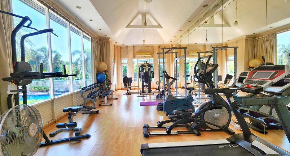 For sale 4 bedrooms house in Phasi Charoen, Bangkok