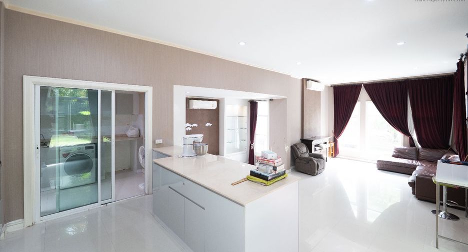 Haus zum Kauf mit 3 Zimmer in Don Mueang, Bangkok