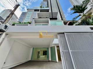 À louer 3 chambres maison de ville à Watthana, Bangkok