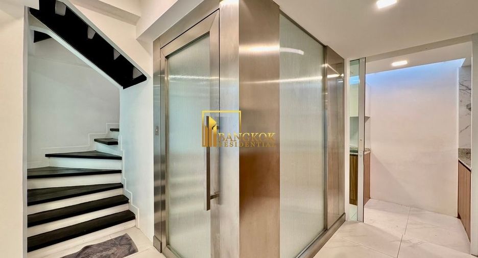 Reihenhaus zur Miete mit 3 Zimmer in Watthana, Bangkok