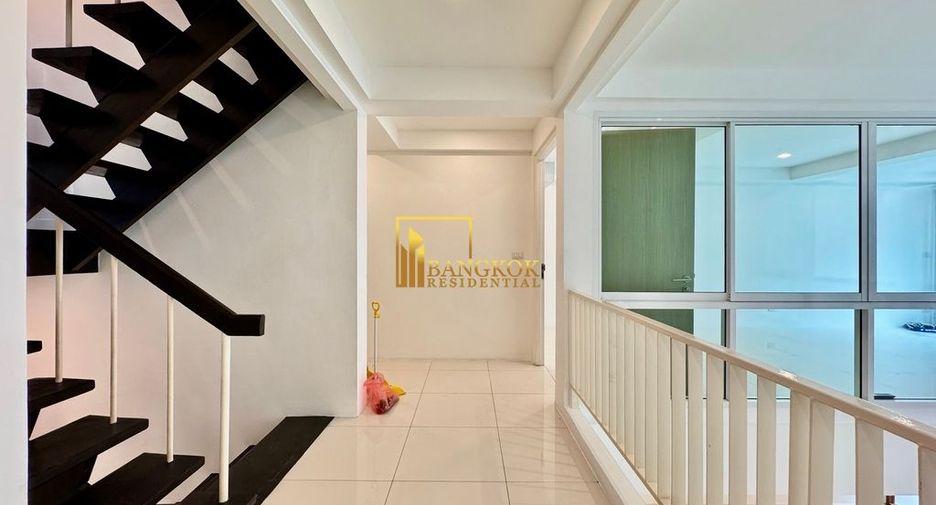 Reihenhaus zur Miete mit 3 Zimmer in Watthana, Bangkok
