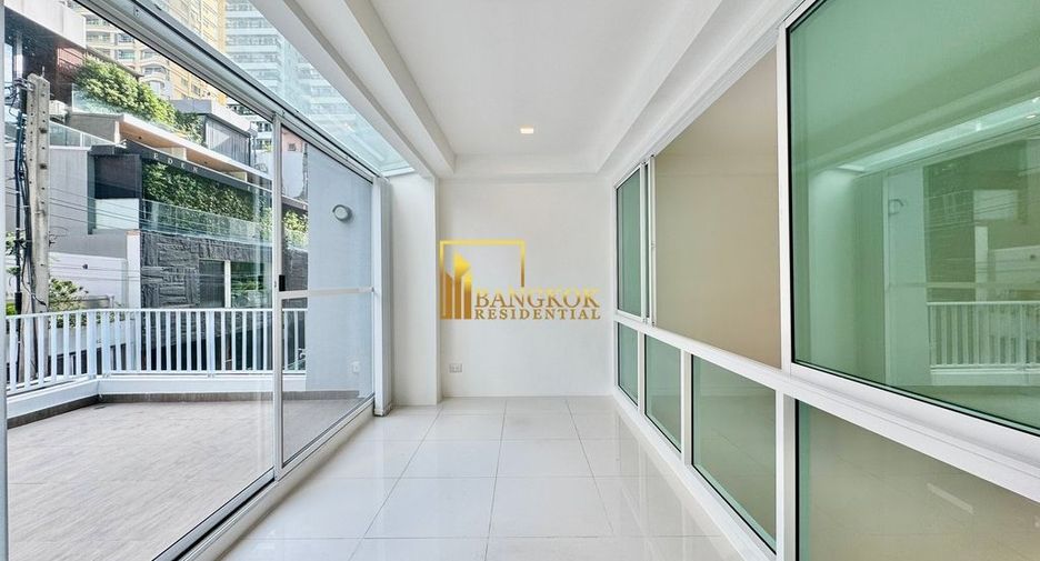 Reihenhaus zur Miete mit 3 Zimmer in Watthana, Bangkok