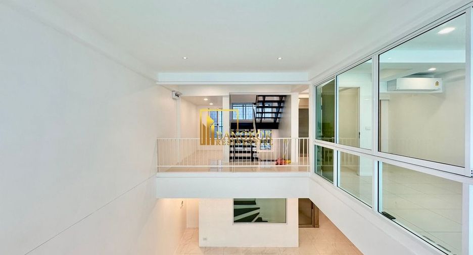 Reihenhaus zur Miete mit 3 Zimmer in Watthana, Bangkok