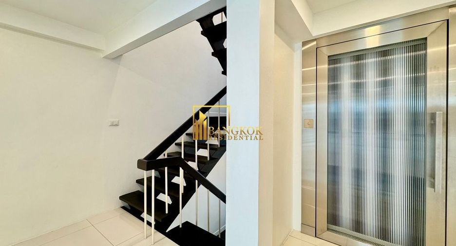 Reihenhaus zur Miete mit 3 Zimmer in Watthana, Bangkok