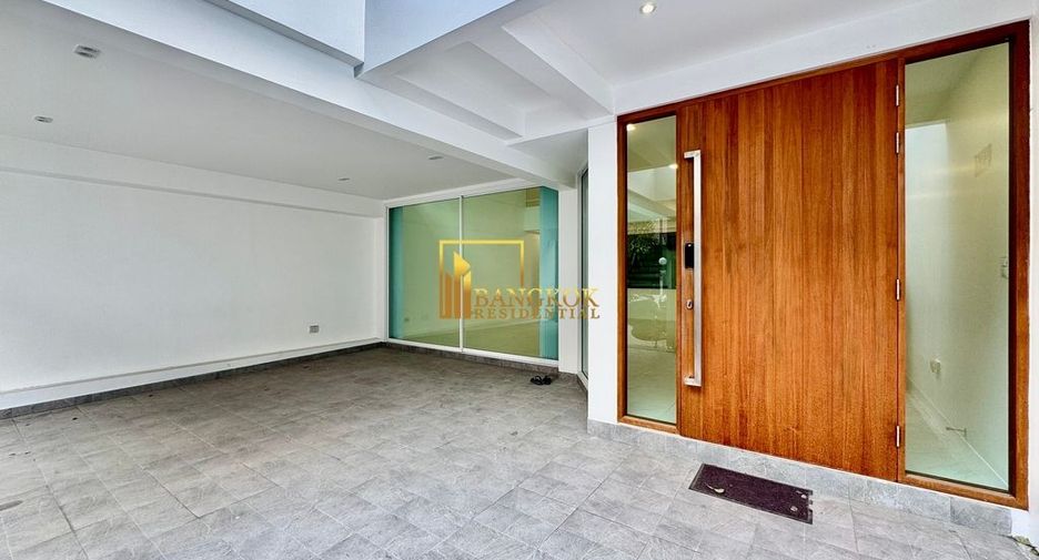 Reihenhaus zur Miete mit 3 Zimmer in Watthana, Bangkok