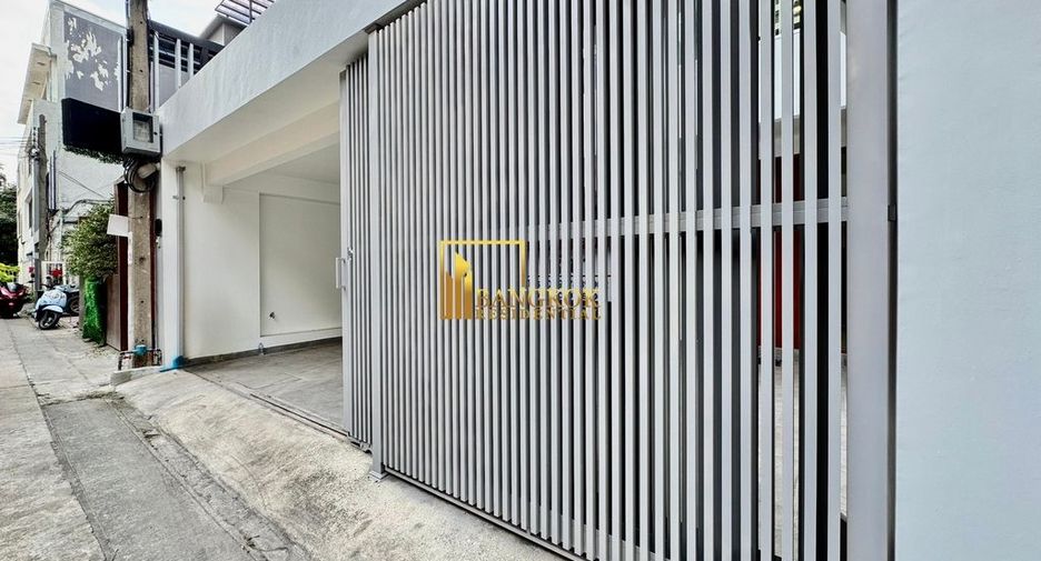 Reihenhaus zur Miete mit 3 Zimmer in Watthana, Bangkok