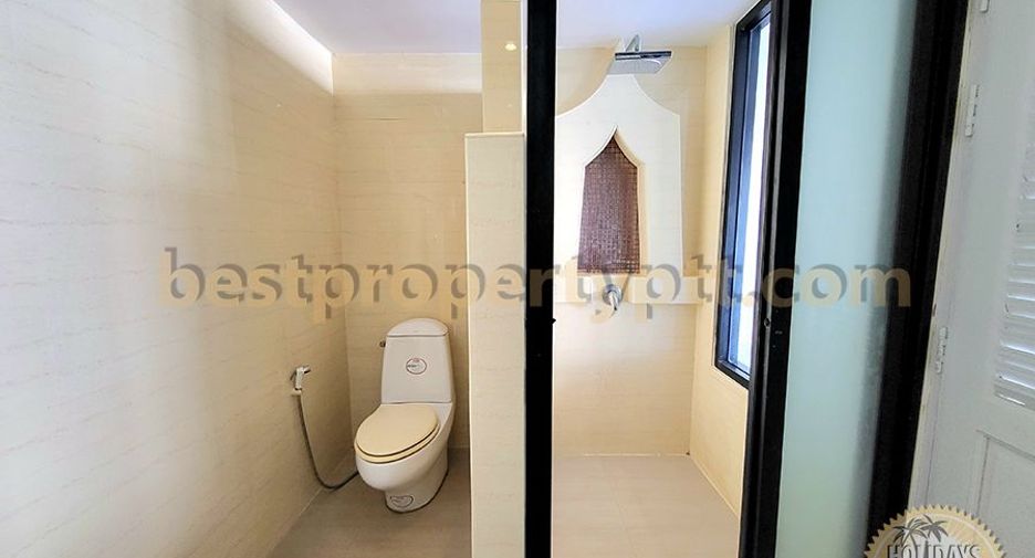 For sale 7 bedrooms townhouse in Bang Lamung, Chonburi