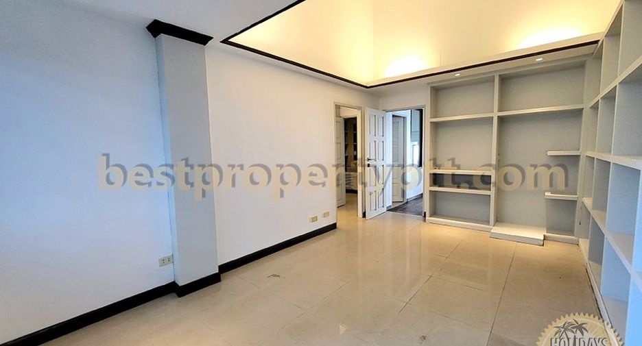 For sale 7 bedrooms townhouse in Bang Lamung, Chonburi