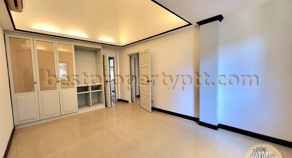 For sale 7 bedrooms townhouse in Bang Lamung, Chonburi