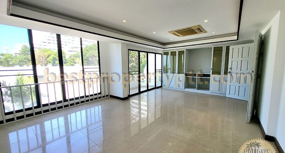 For sale 7 bedrooms townhouse in Bang Lamung, Chonburi