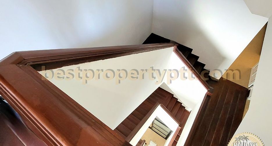 For sale 7 bedrooms townhouse in Bang Lamung, Chonburi