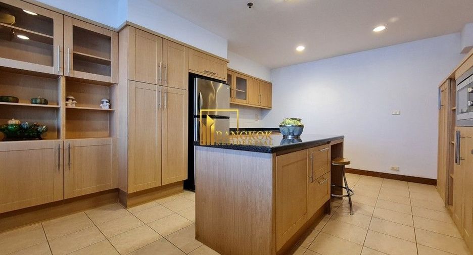 Apartamento en alquiler de 4 habitaciones en Watthana, Bangkok