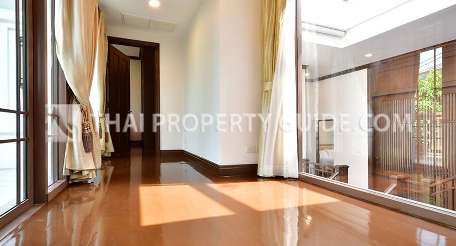 Casa en alquiler de 4 habitaciones en Sathon, Bangkok